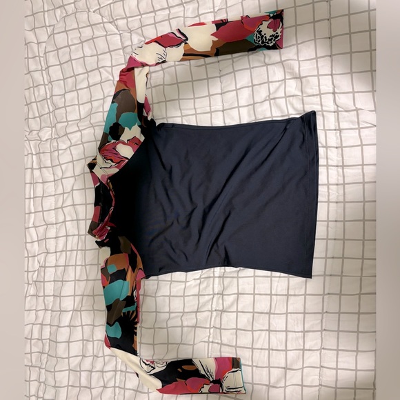 Flower printed long sleeve rash guard - Picture 1 of 2